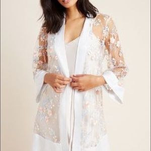 Anthropologie Laguna Embroidered Robe Size XS/S